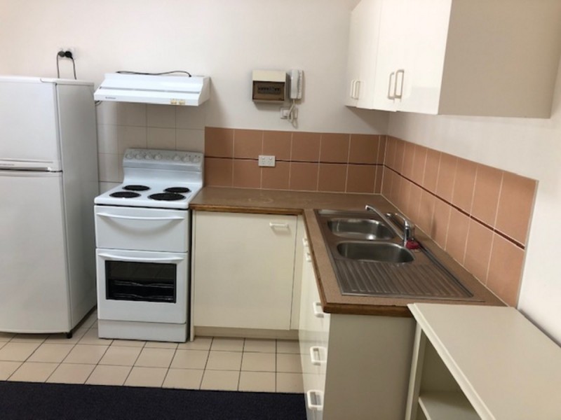 2/63 Queen Street, Southport QLD 4215