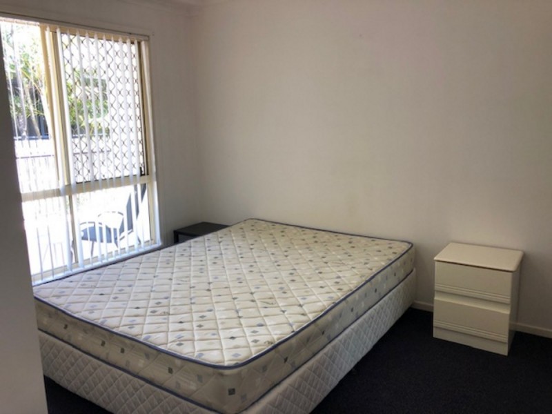 2/63 Queen Street, Southport QLD 4215