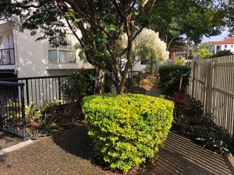 2/63 Queen Street, Southport QLD 4215