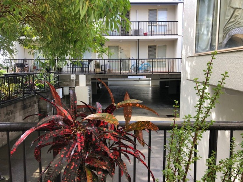 2/63 Queen Street, Southport QLD 4215