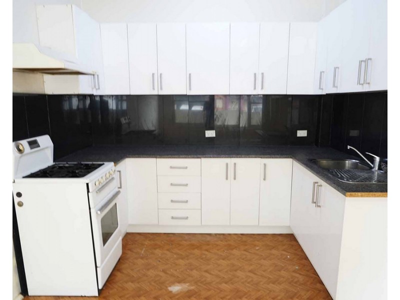 2/18 Eighth Avenue, Campsie NSW 2194