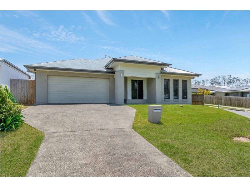 8 Honeyeater Lane, Deebing Heights QLD 4306