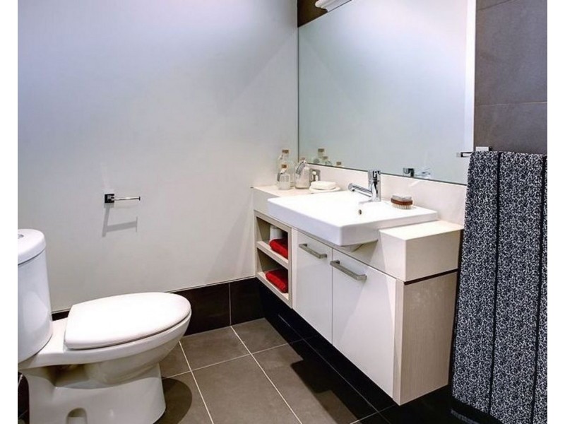 1/20 Dryden Street, Canterbury VIC 3126