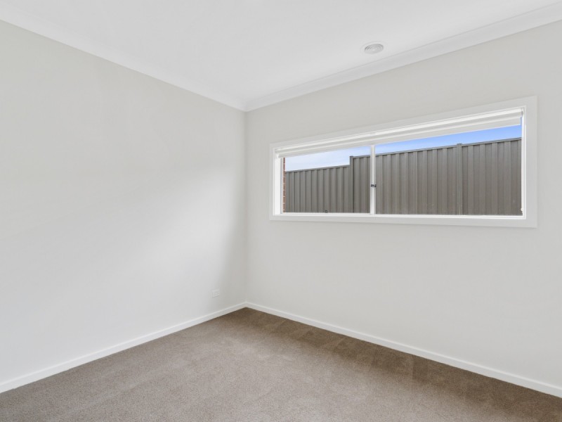 9 Weymouth Circuit, Donnybrook VIC 3064