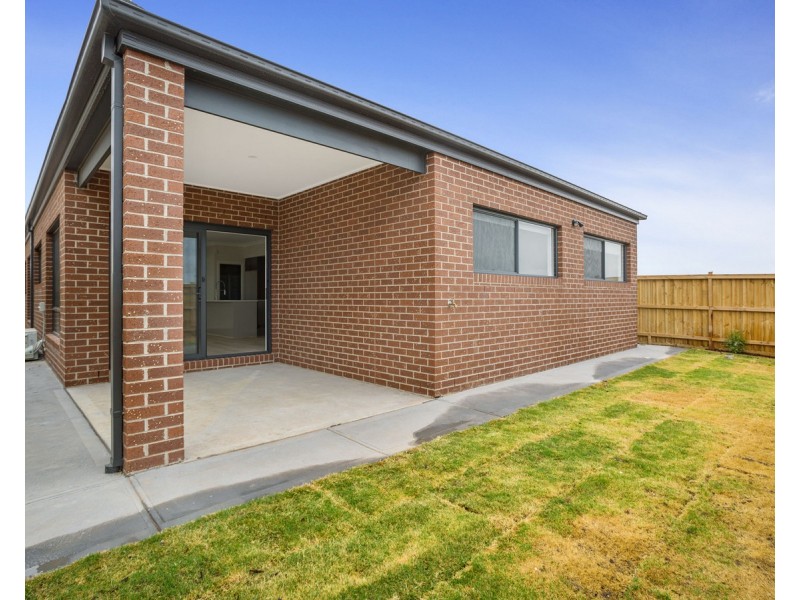 9 Weymouth Circuit, Donnybrook VIC 3064