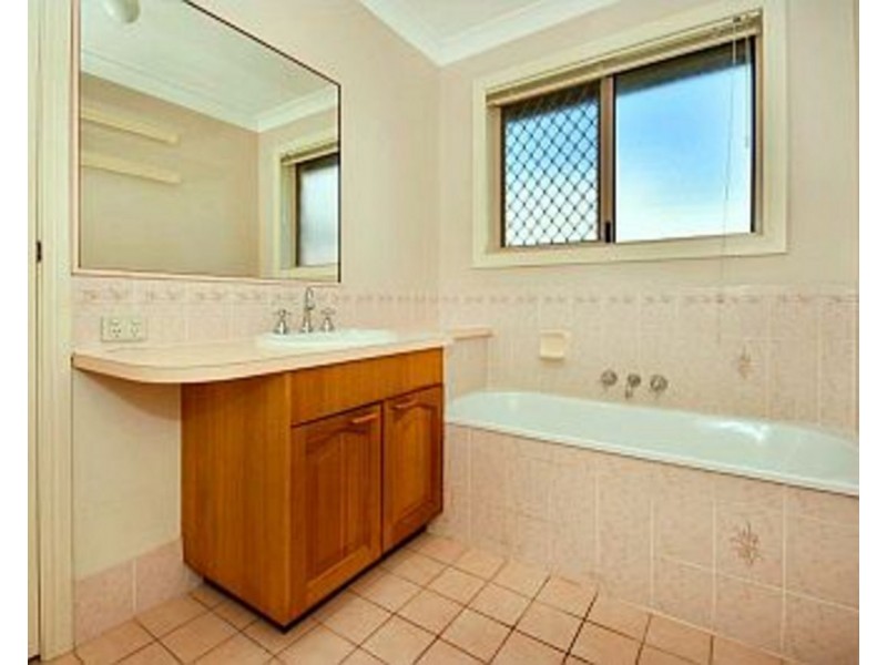 2/13 Park Street, Caloundra QLD 4551