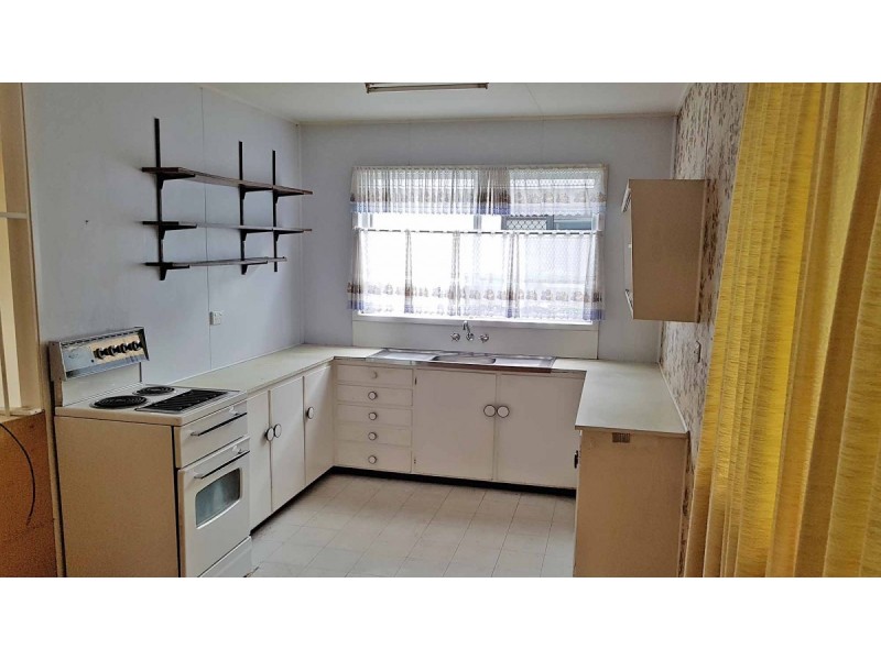 48 Pareena Crescent, Mansfield QLD 4122