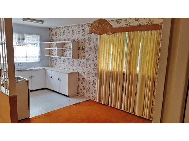 48 Pareena Crescent, Mansfield QLD 4122