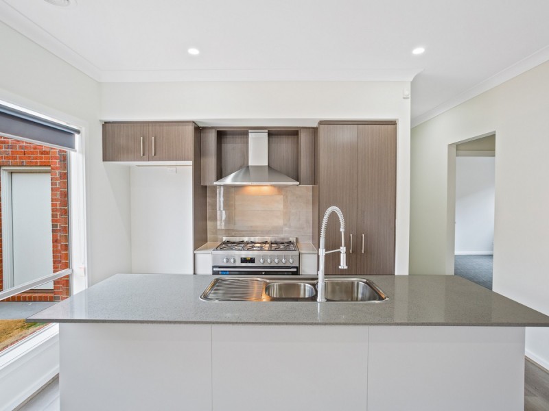 20 Charnwood Street, Mickleham VIC 3064