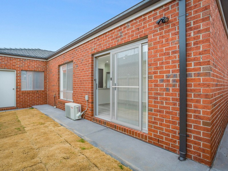 20 Charnwood Street, Mickleham VIC 3064
