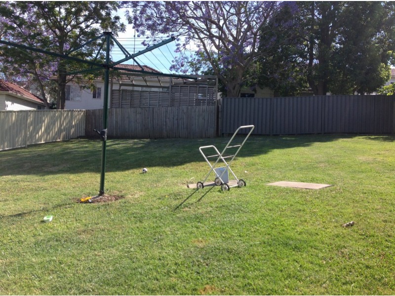 41 London Drive, West Wollongong NSW 2500