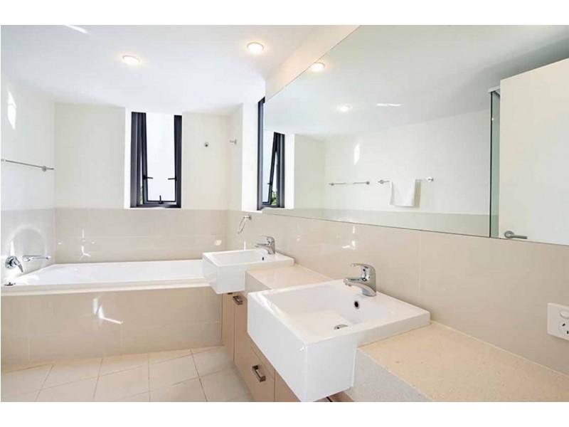 265/135 Lakelands Drive, Merrimac QLD 4226