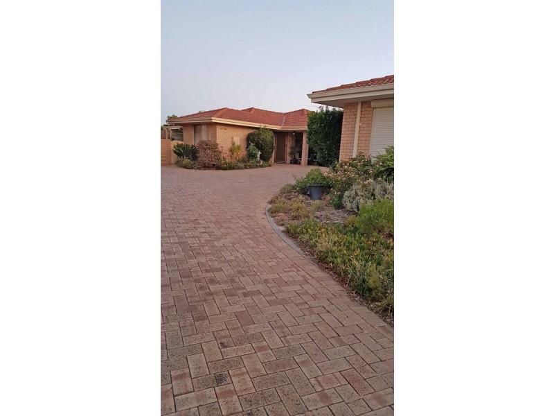 A/19 Cambrian Mall, Alexander Heights WA 6064