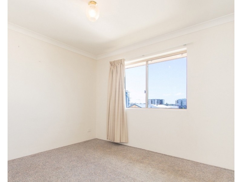 8/135 Miller Street, Chermside QLD 4032