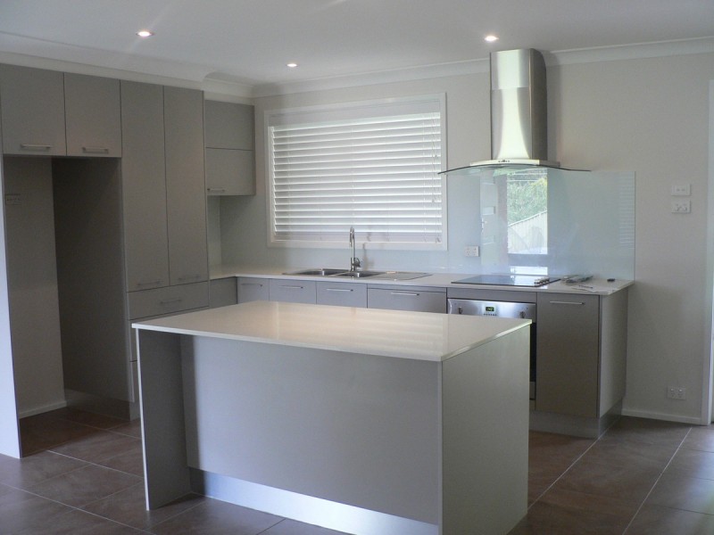 6 Seppelt Close, Eleebana NSW 2282