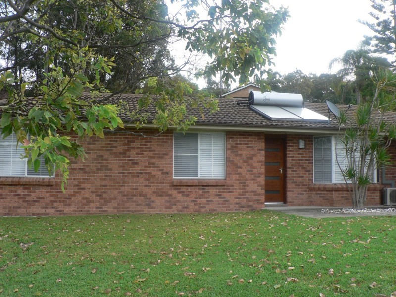 6 Seppelt Close, Eleebana NSW 2282