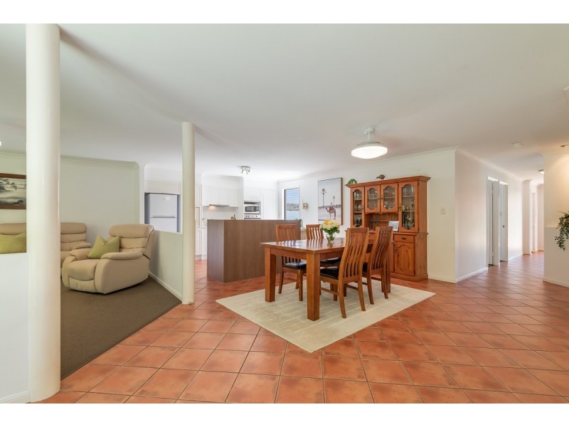 10 Tralee Place, Twin Waters QLD 4564