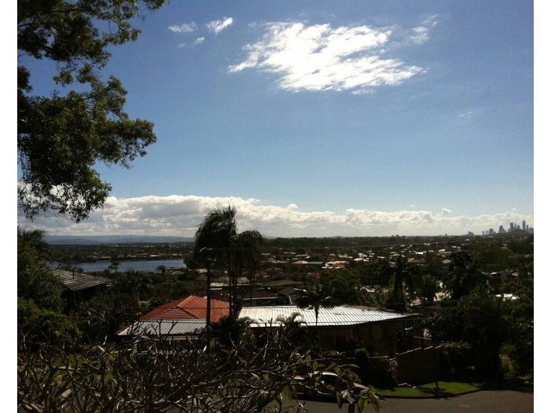 2/70 Hill Avenue, Burleigh Heads QLD 4220