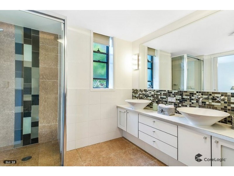 2/3108 The Boulevarde, Carrara QLD 4211