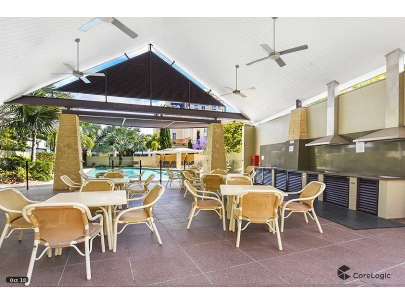 2/3108 The Boulevarde, Carrara QLD 4211