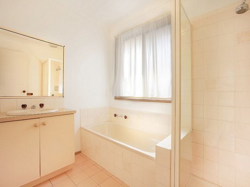 3/13 Leigh Road, Croydon VIC 3136