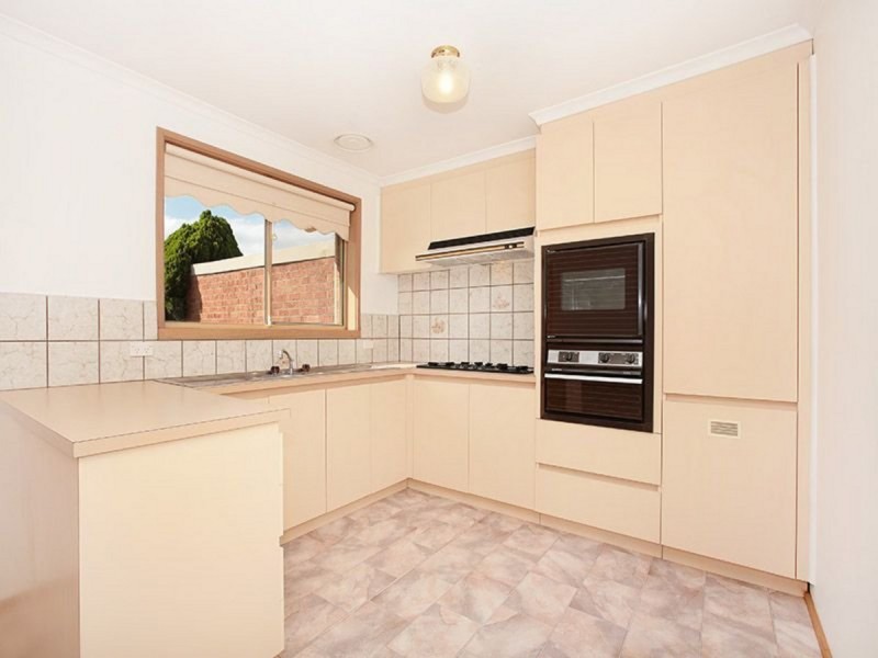 3/13 Leigh Road, Croydon VIC 3136