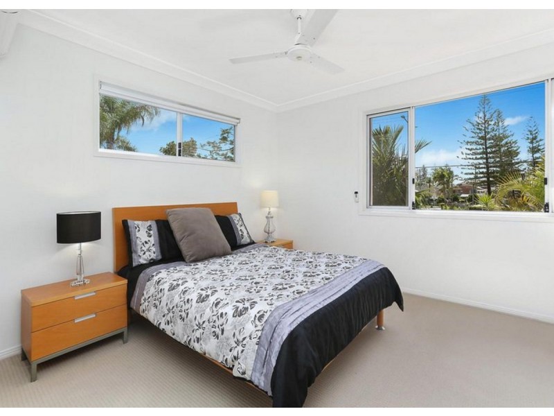 1/2028 Gold Coast Highway, Miami QLD 4220