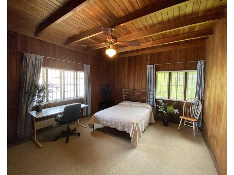 99 Sir Fred Schonell Drive, St Lucia QLD 4067