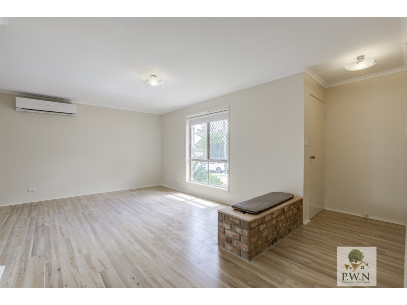 10 Federation Drive, Hillcrest QLD 4118