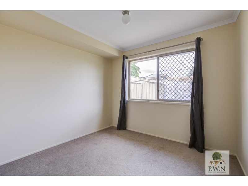 10 Federation Drive, Hillcrest QLD 4118