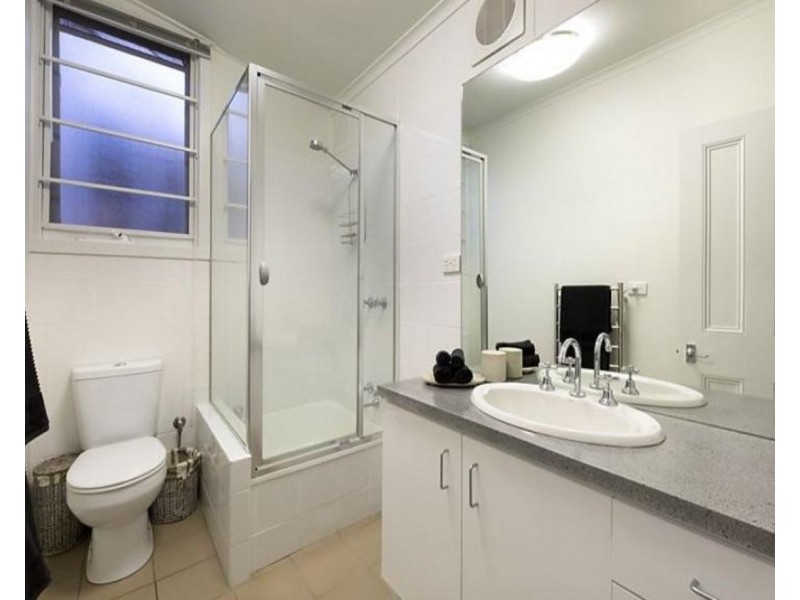 24 Abbott Grove, Clifton Hill VIC 3068