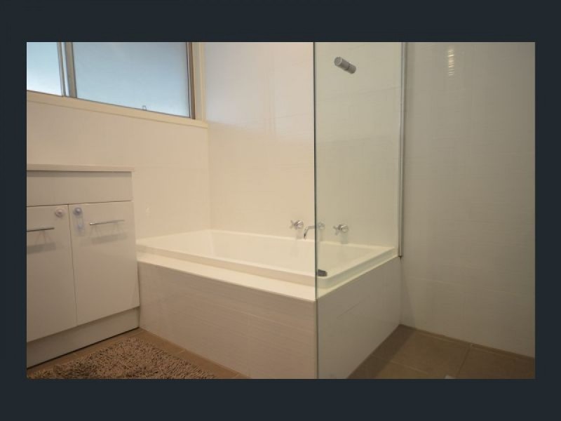 19 Reid Avenue, Aberfoyle Park SA 5159