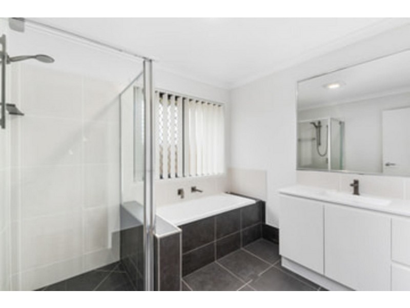 4 Ancora Street, Rothwell QLD 4022