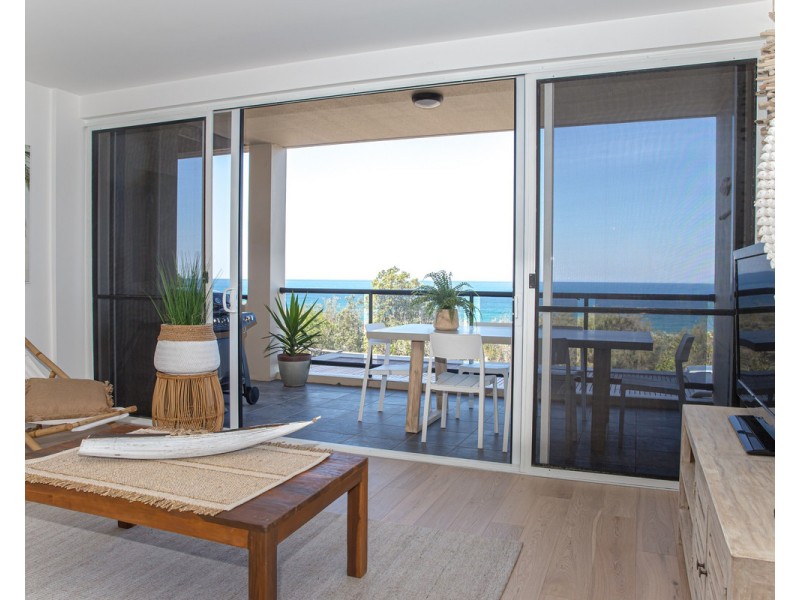 3/1-3 Tingira Crescent, Sunrise Beach QLD 4567