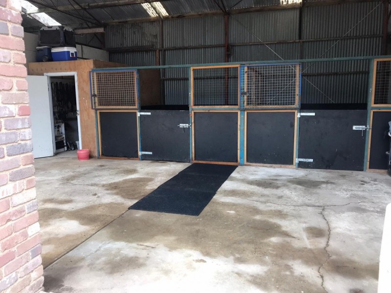 4 Seaview Avenue, Tuerong VIC 3915