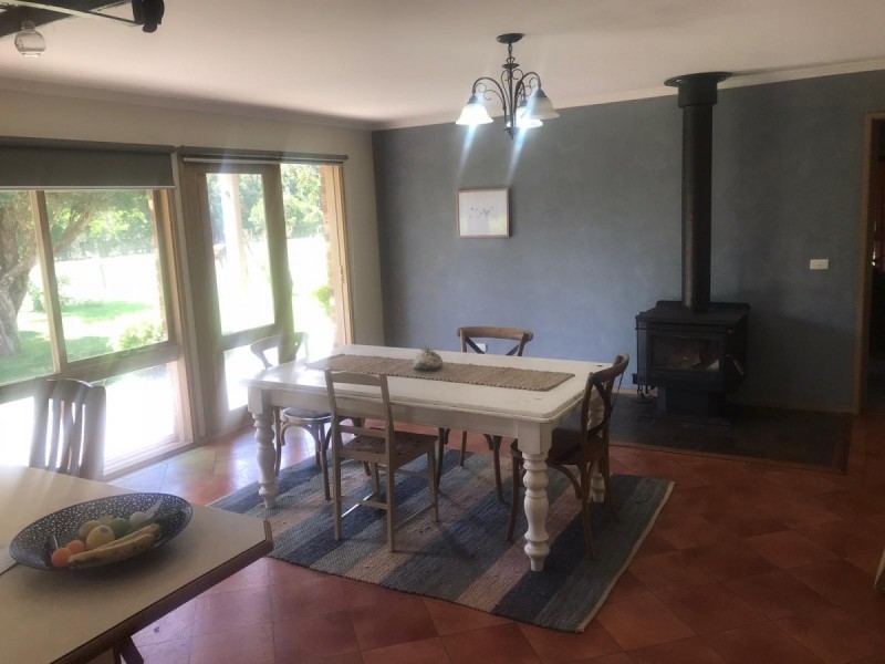 4 Seaview Avenue, Tuerong VIC 3915