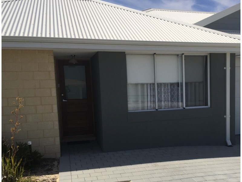 2/16 Macquarie Street, Jindalee WA 6036