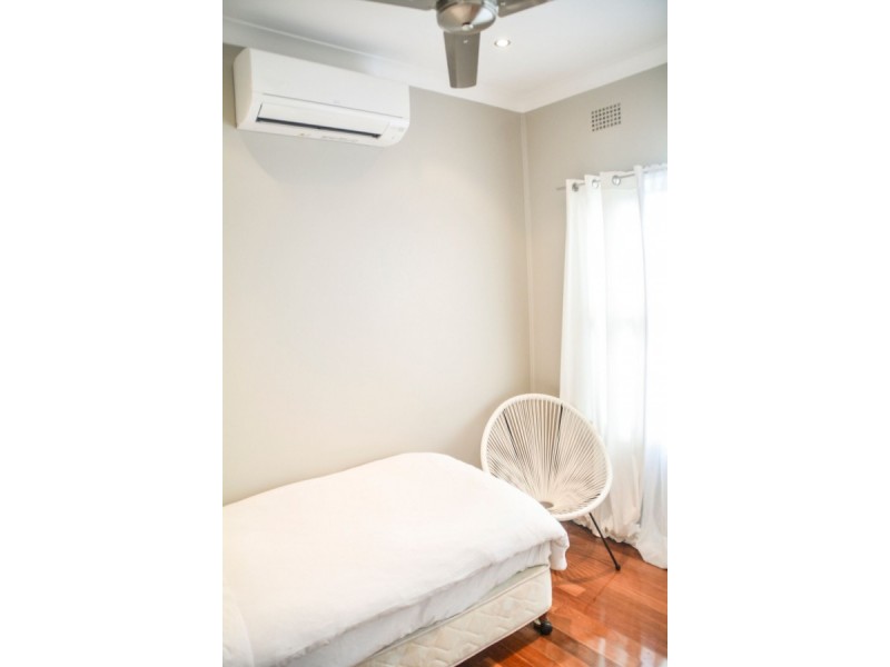 2 Gregory Avenue, Oxley Park NSW 2760