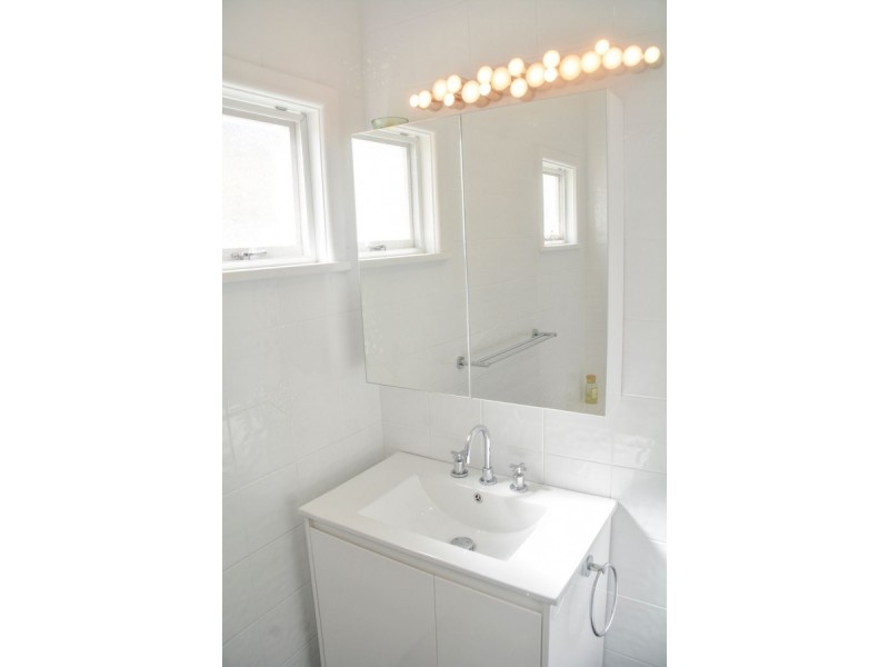 2 Gregory Avenue, Oxley Park NSW 2760