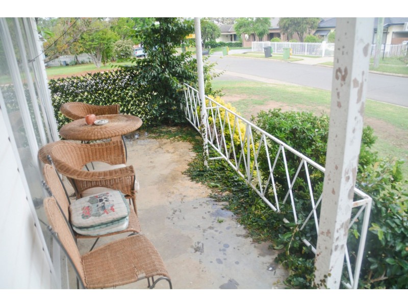 2 Gregory Avenue, Oxley Park NSW 2760