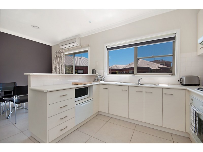 43 Ballarat Road, Hamilton VIC 3300