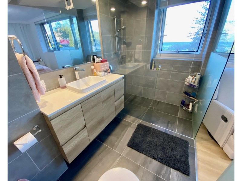 7/22-28 The Esplanade, Burleigh Heads QLD 4220