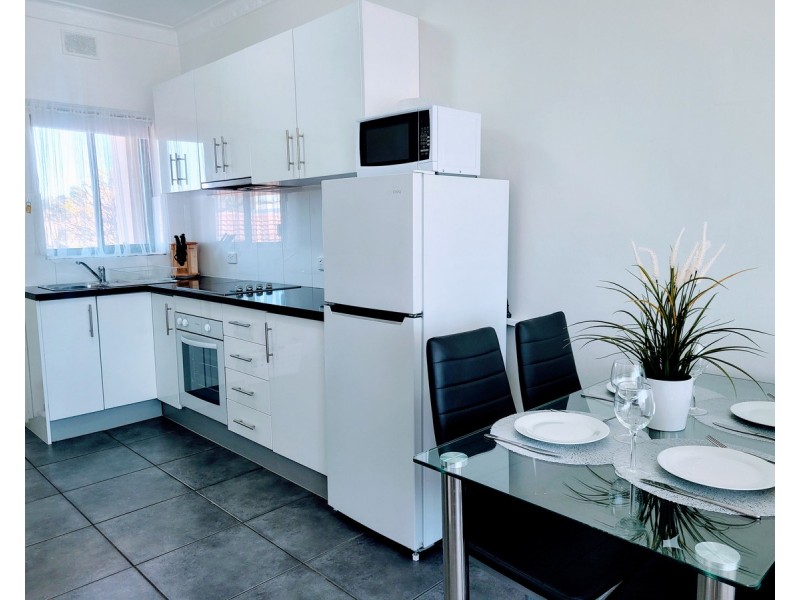 8/71 Henley Beach Road, Henley Beach South SA 5022