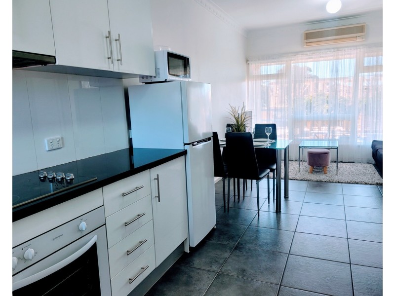 8/71 Henley Beach Road, Henley Beach South SA 5022