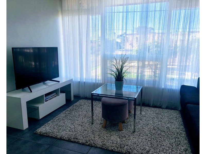 8/71 Henley Beach Road, Henley Beach South SA 5022