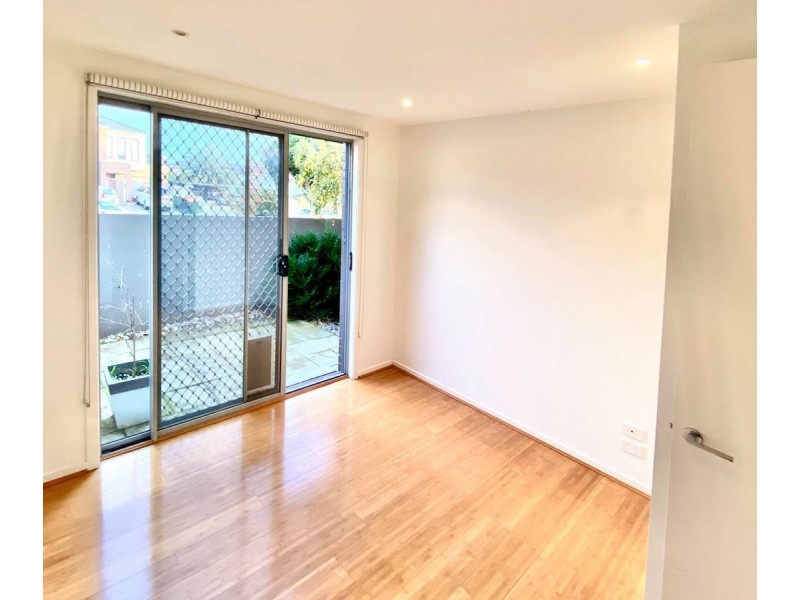 1/300 Inkerman Street, St Kilda East VIC 3183