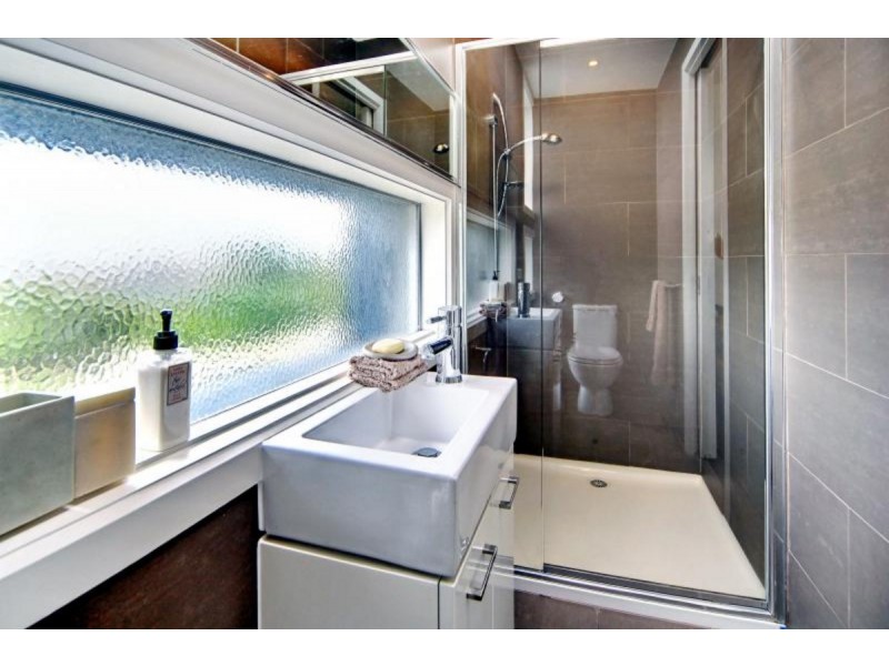 1/300 Inkerman Street, St Kilda East VIC 3183