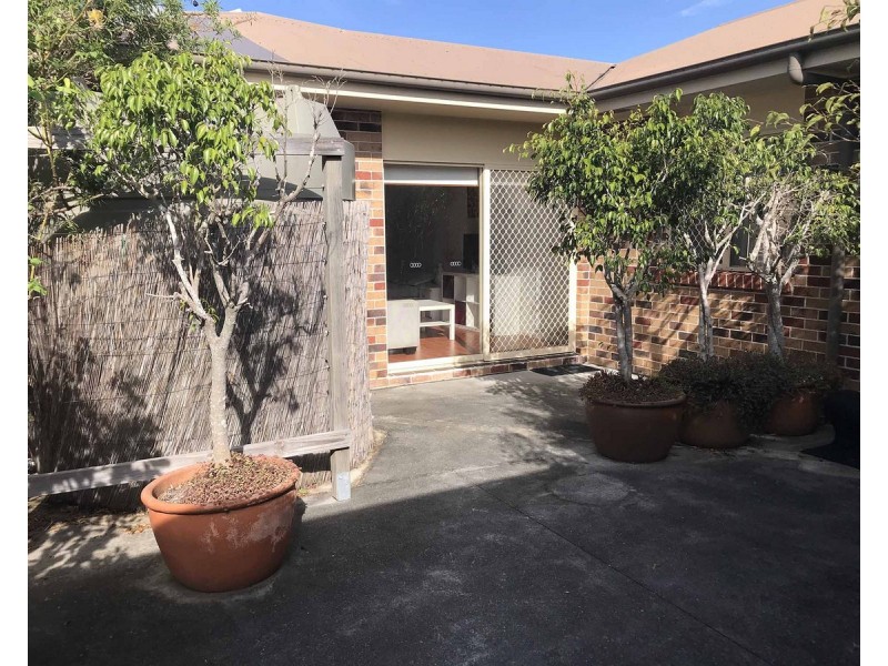 B/18 Suncrest Court, Parkwood QLD 4214