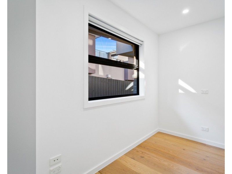3/244 Pascoe Vale Road, Essendon VIC 3040