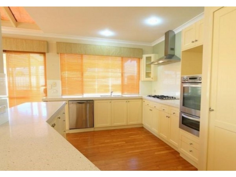 8 Litham Place, Pelican Point WA 6230